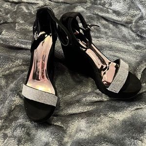 Bling wedges